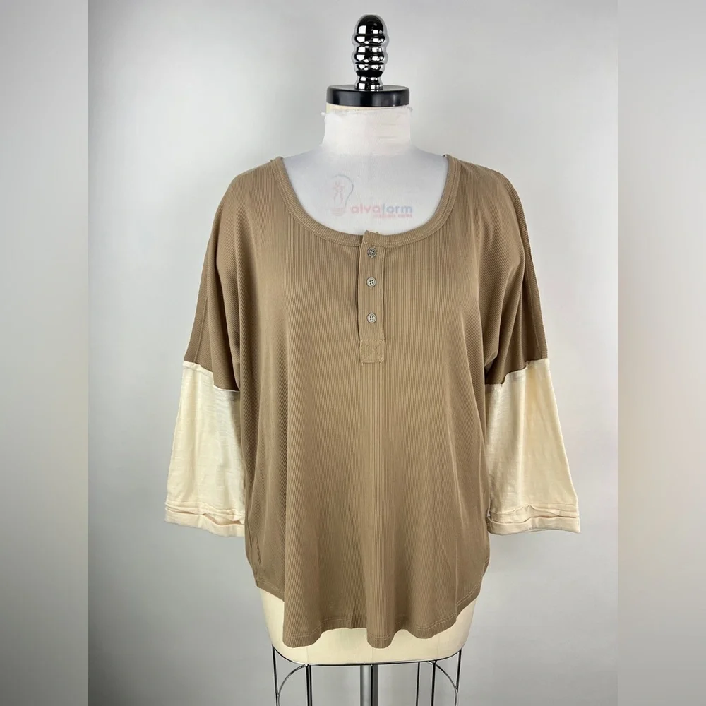💚 3107. Flowy Ribbed Top - Picture 2 of 7